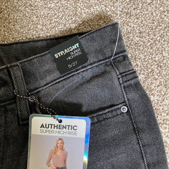 SIMPLE SOCIETY Women’s Straight Super High Rise Distressed Hem Denim Jeans 27 - Picture 9 of 14